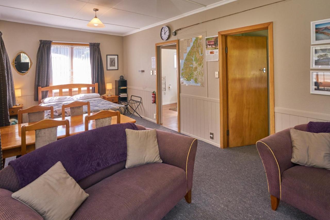 Accommodation Fiordland The Bach - One Bedroom Cottage At 226B Milford Road Те-Анау Экстерьер фото